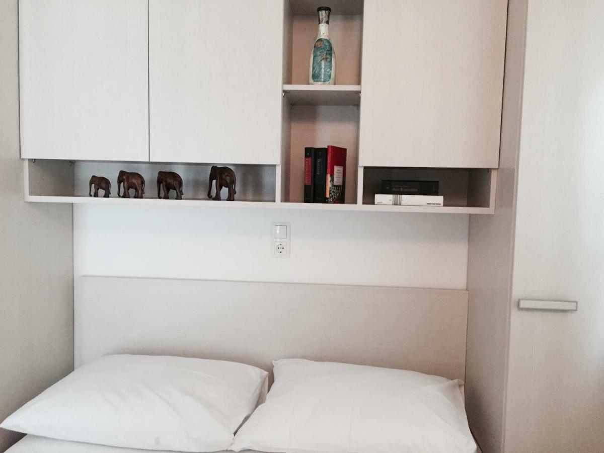Apartments Leptiric Подстрана Экстерьер фото