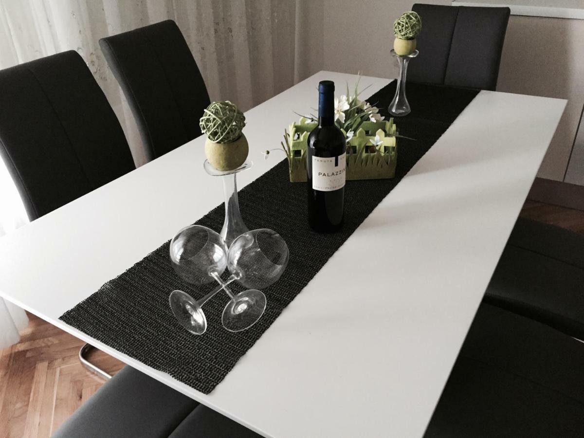 Apartments Leptiric Подстрана Экстерьер фото