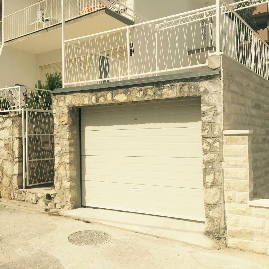 Apartments Leptiric Подстрана Экстерьер фото