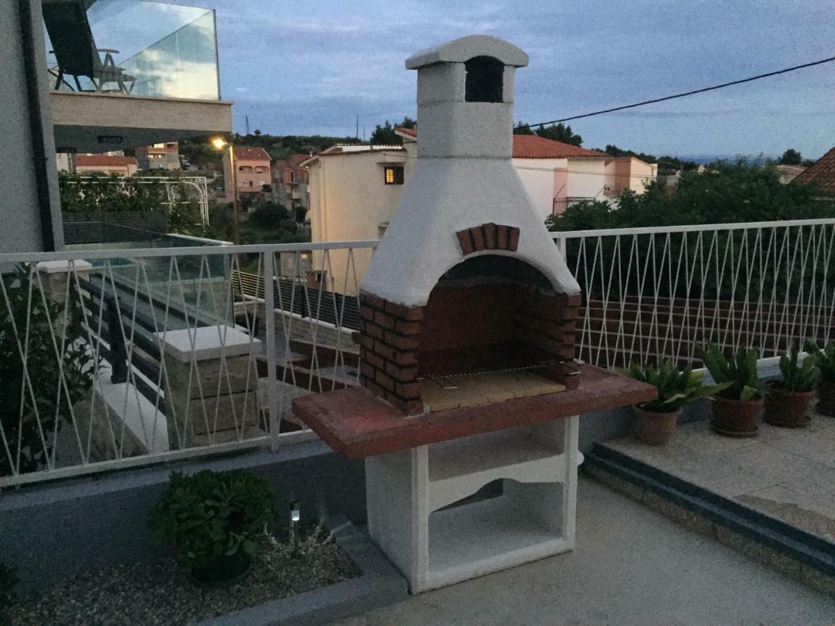Apartments Leptiric Подстрана Экстерьер фото